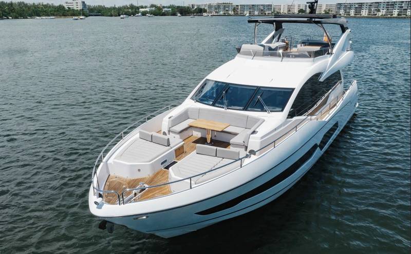 Sunseeker 80 yacht charter in Miami