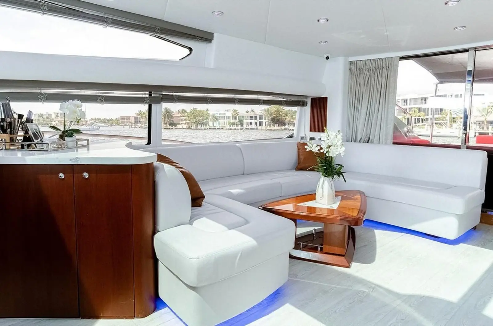Sunseeker 85 salon sofas