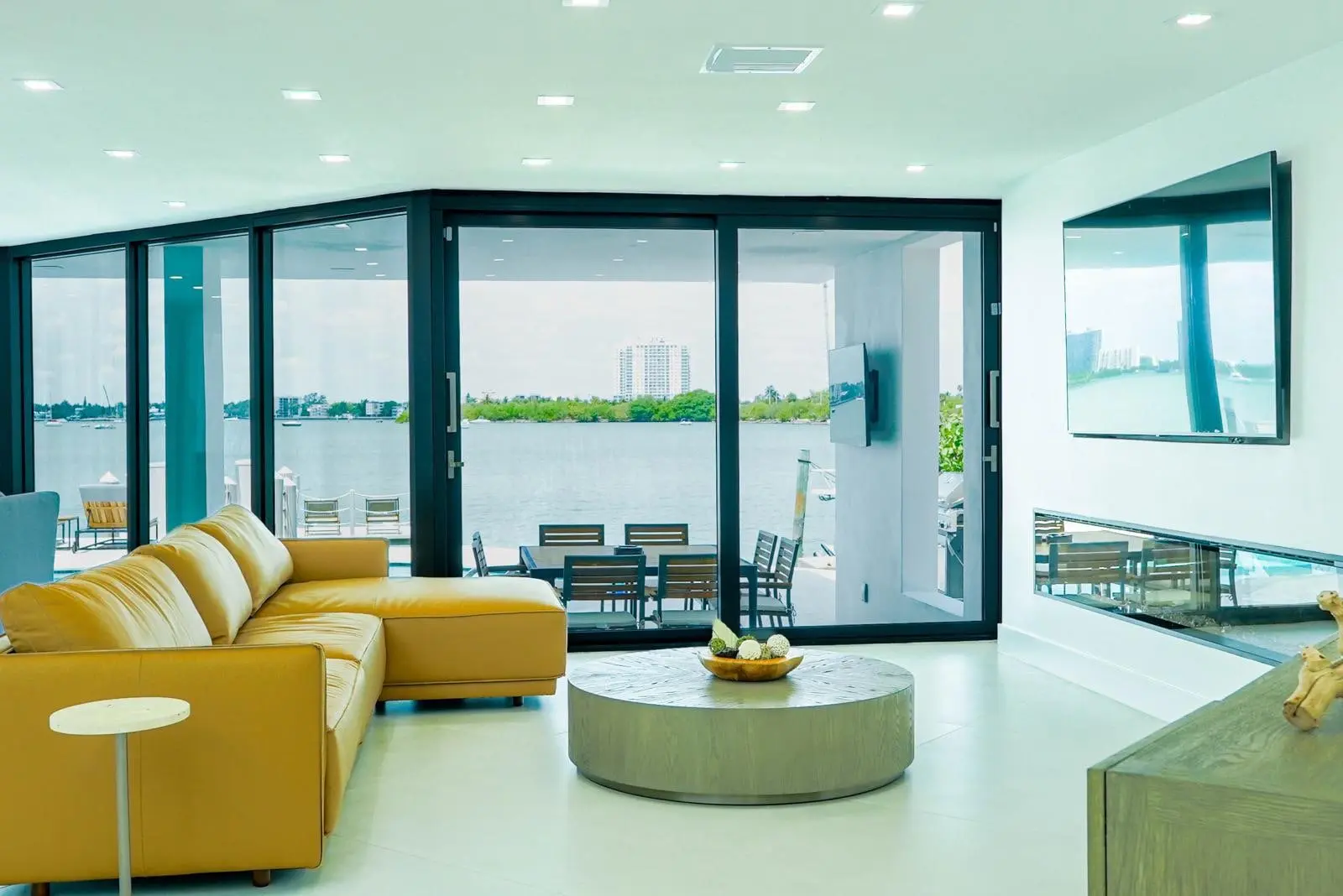 Villa Isla, luxury villa in North Bay Village, photo 11