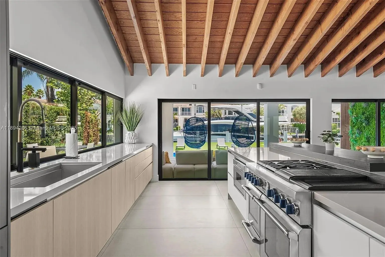 Villa Calypso, luxury villa in Hallandale Beach, photo 12