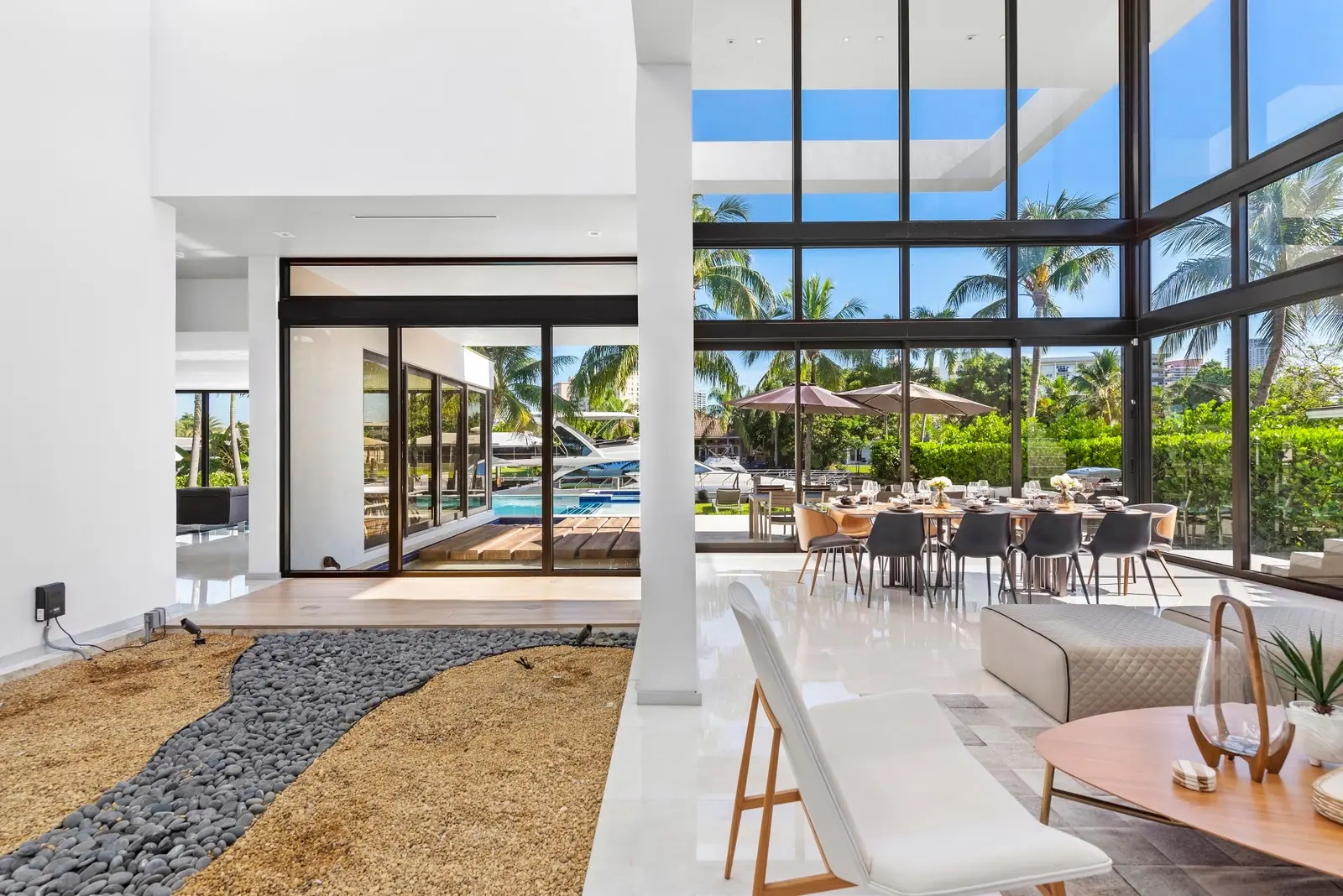Villa Aurora, luxury villa in Hallandale Beach, photo 12