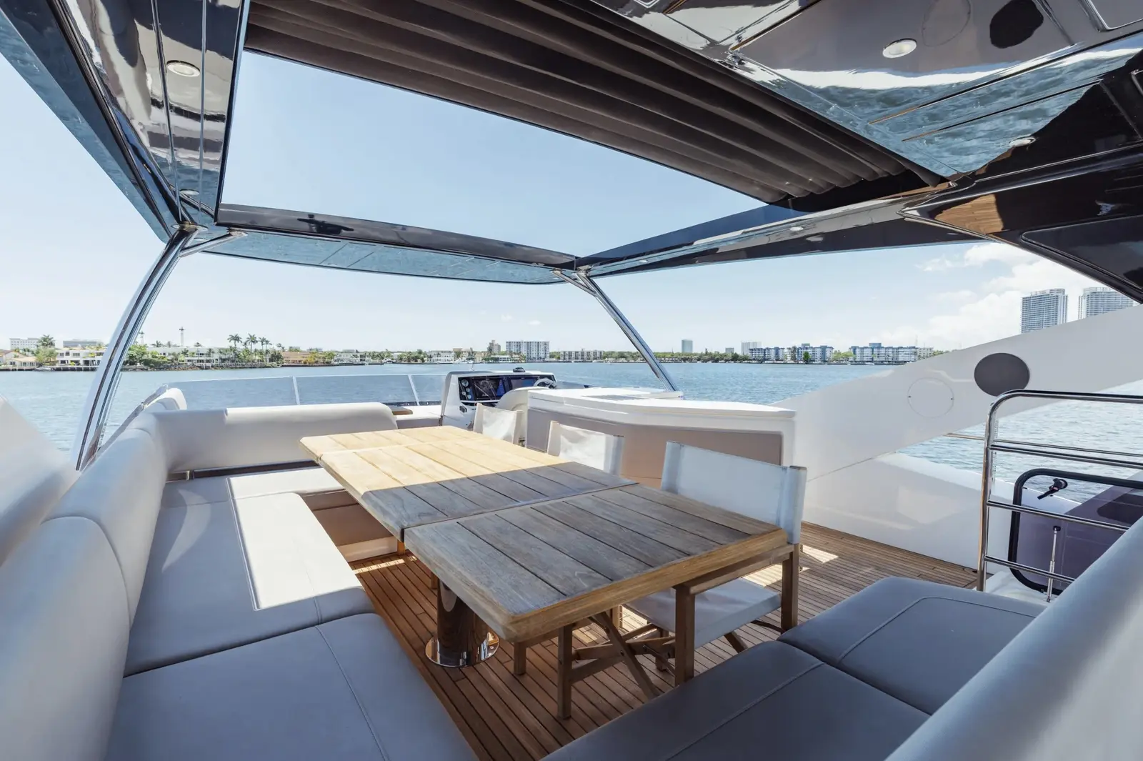 Sunseeker 80 flybridge dining table