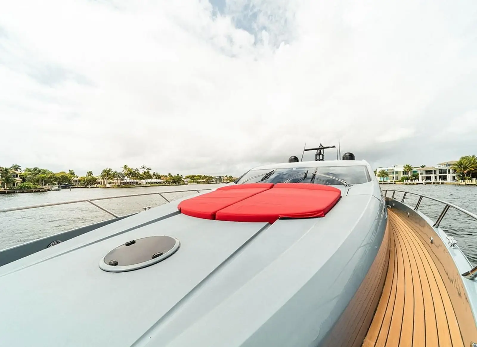 Sunseeker 85 foredeck sun pad