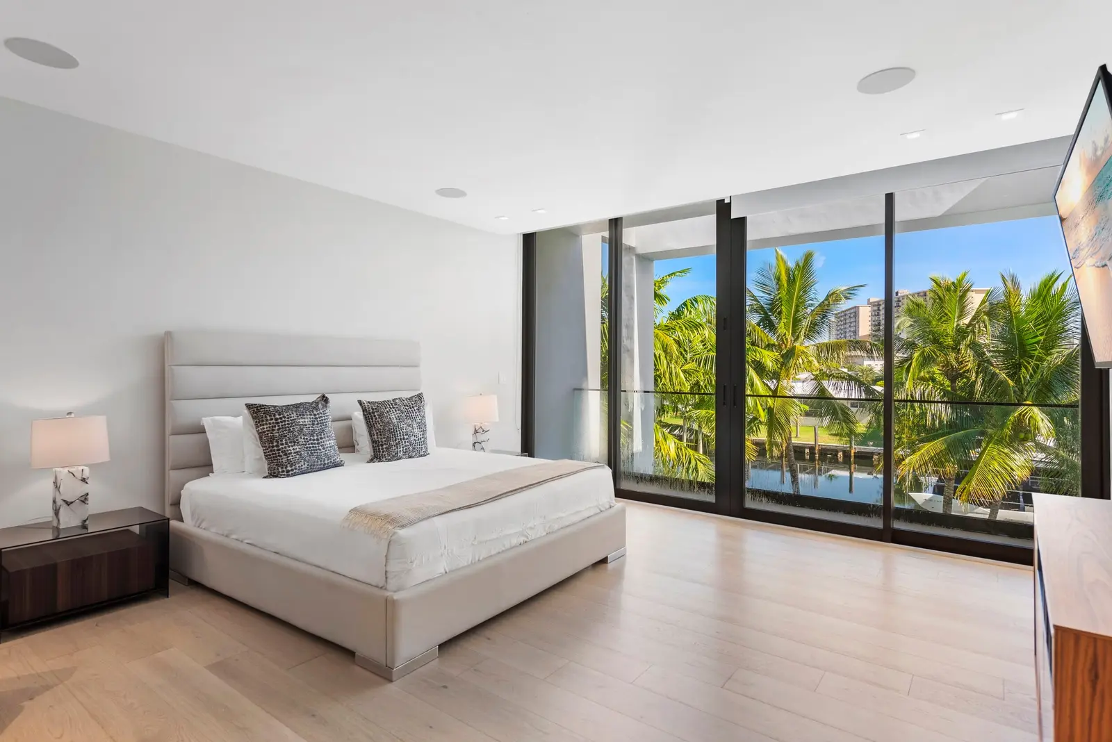 Villa Aurora, luxury villa in Hallandale Beach, photo 16