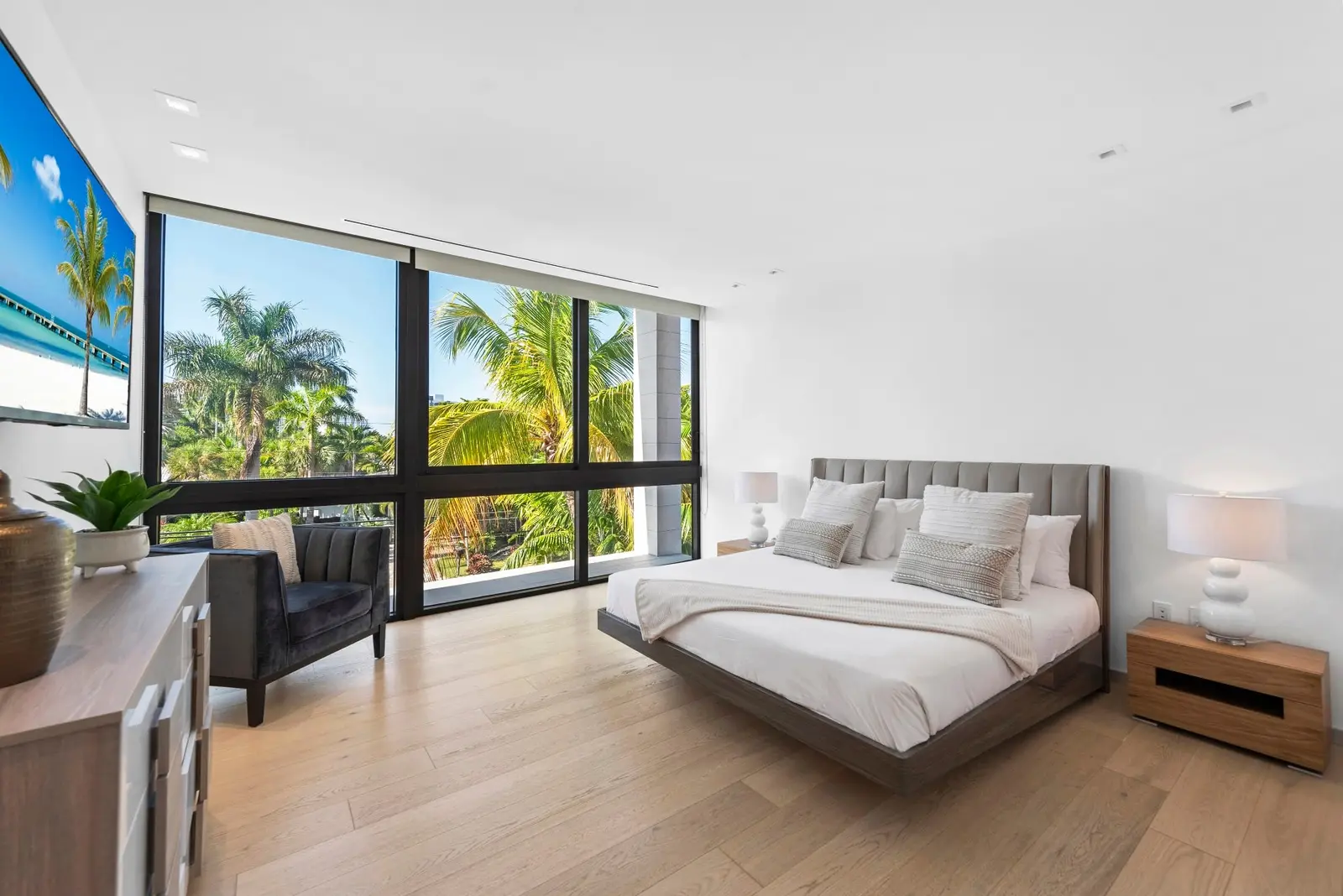 Villa Aurora, luxury villa in Hallandale Beach, photo 18
