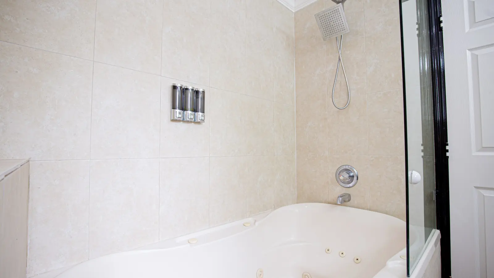 Villa Tamarind, luxury villa in North Miami Beach, photo 19