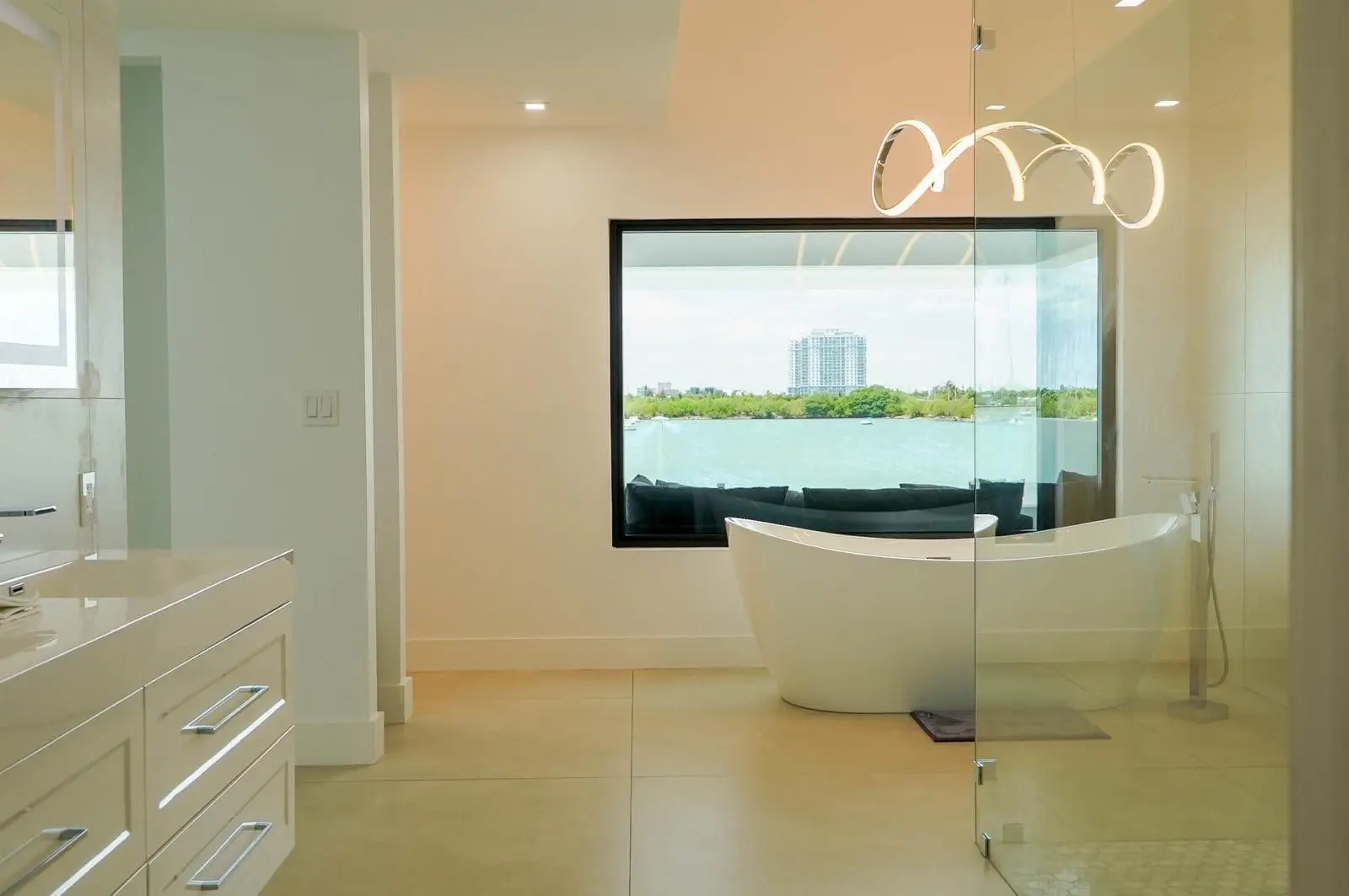 Villa Isla, luxury villa in North Bay Village, photo 19