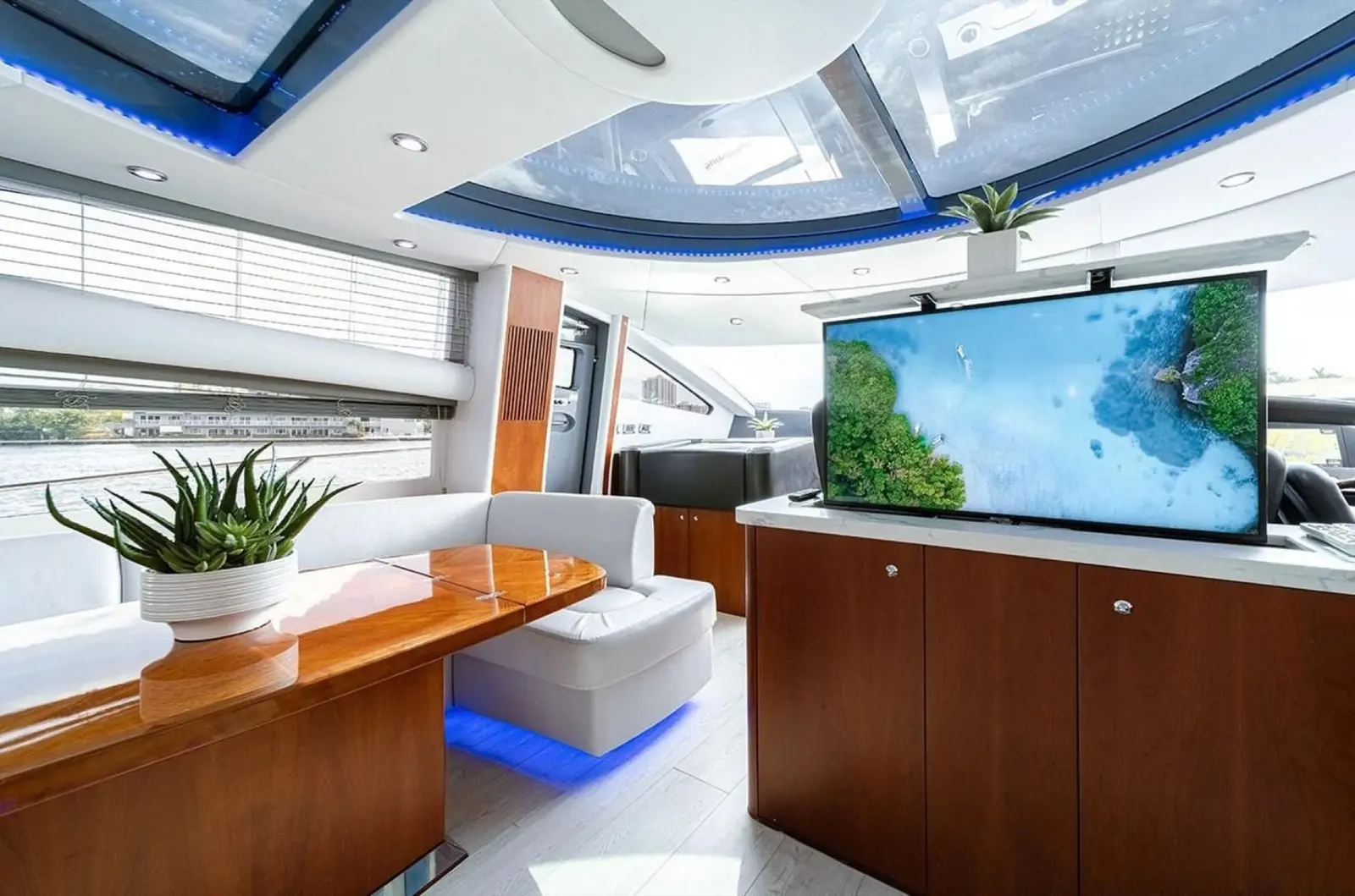 Sunseeker 85 salon with skylight and TV