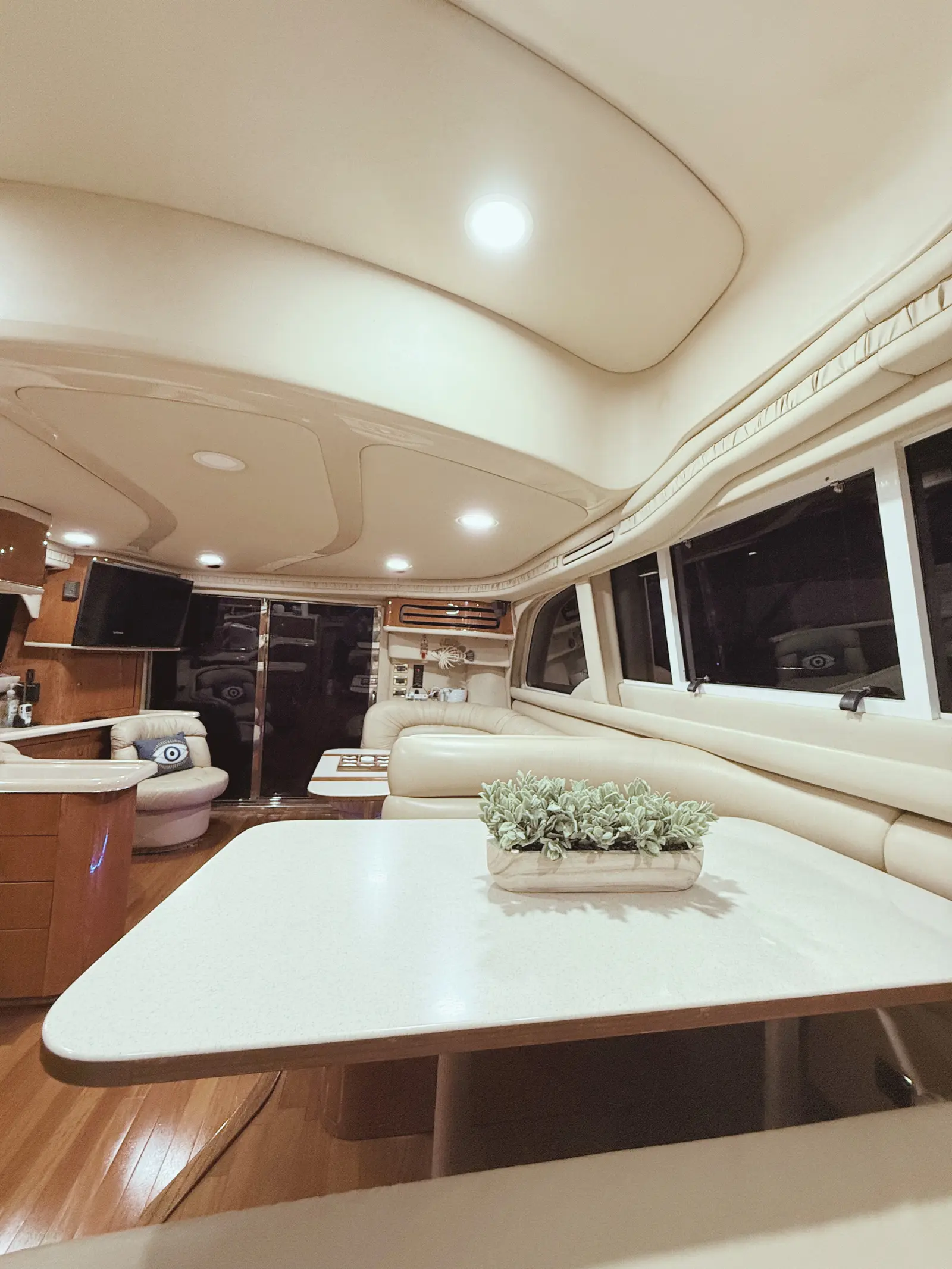 Sea Ray 52 salon lounge with windows