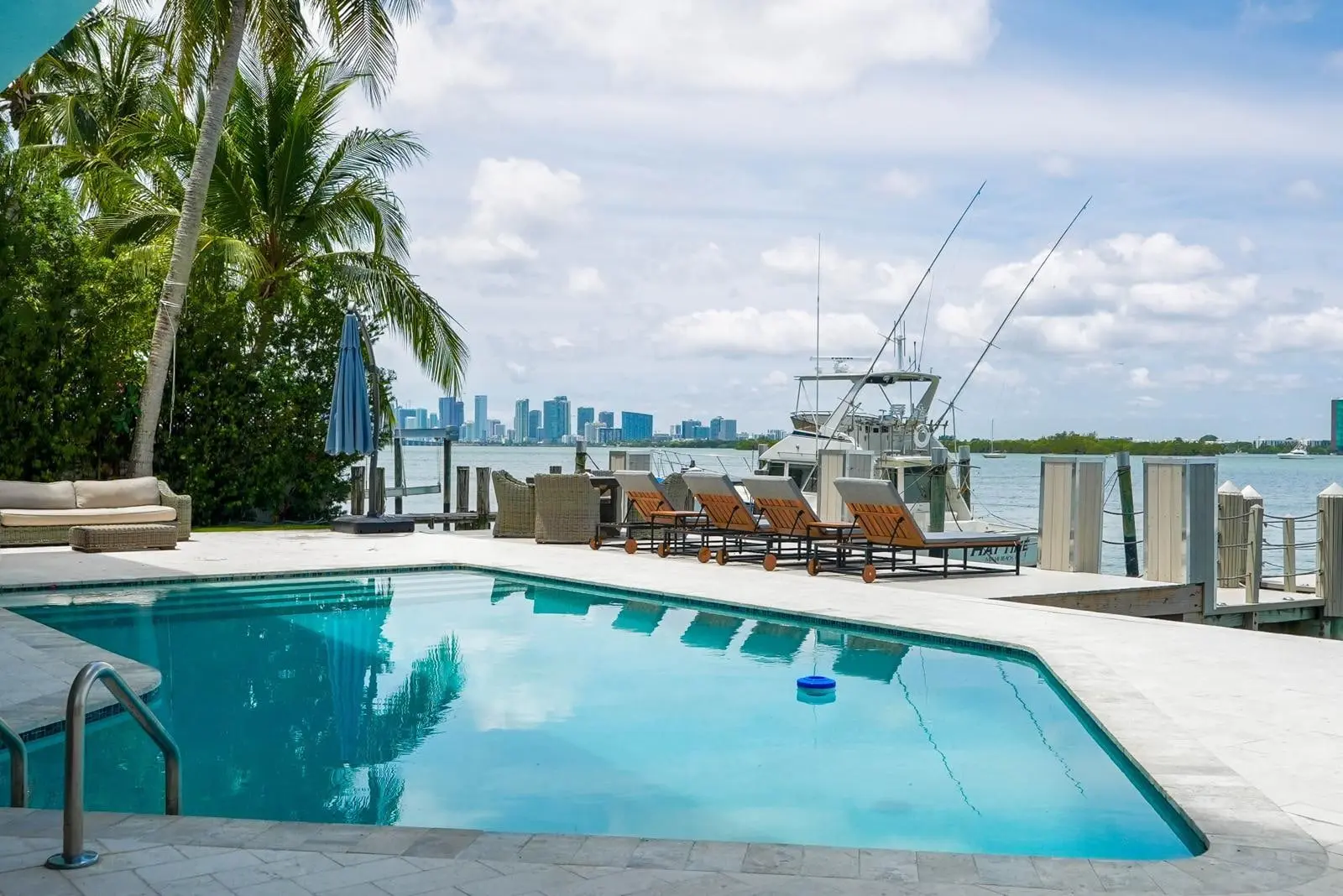 Villa Isla, luxury villa in North Bay Village, photo 2