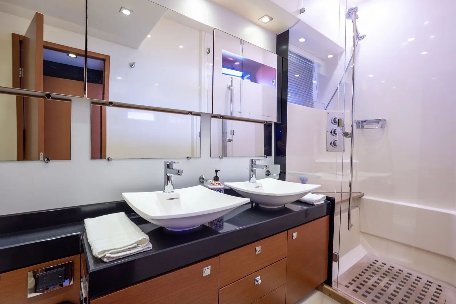 Prestige 65 "No Plans" bathroom with shower