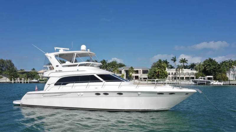 Sea Ray 52 side profile at anchor