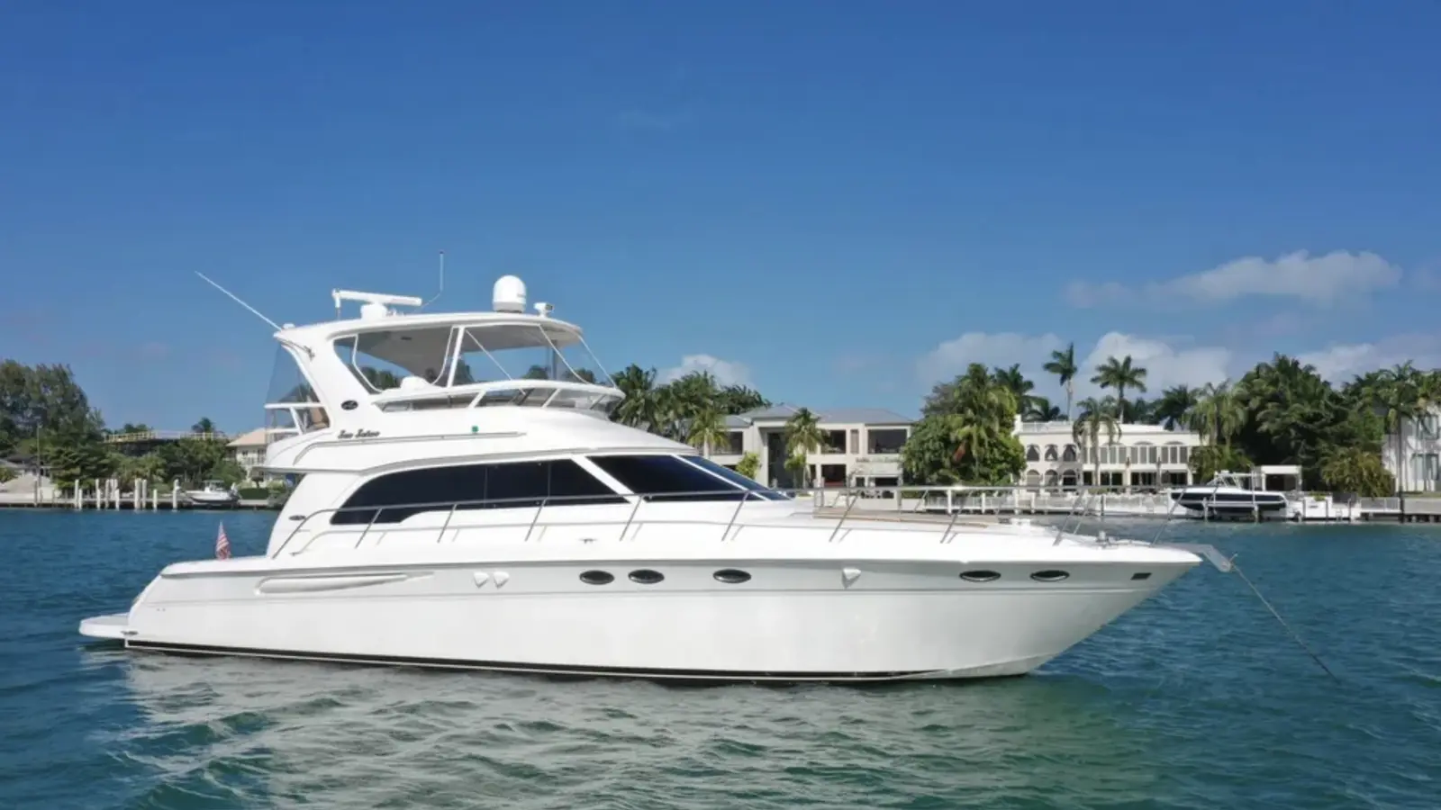 Sea Ray 52 side profile at anchor