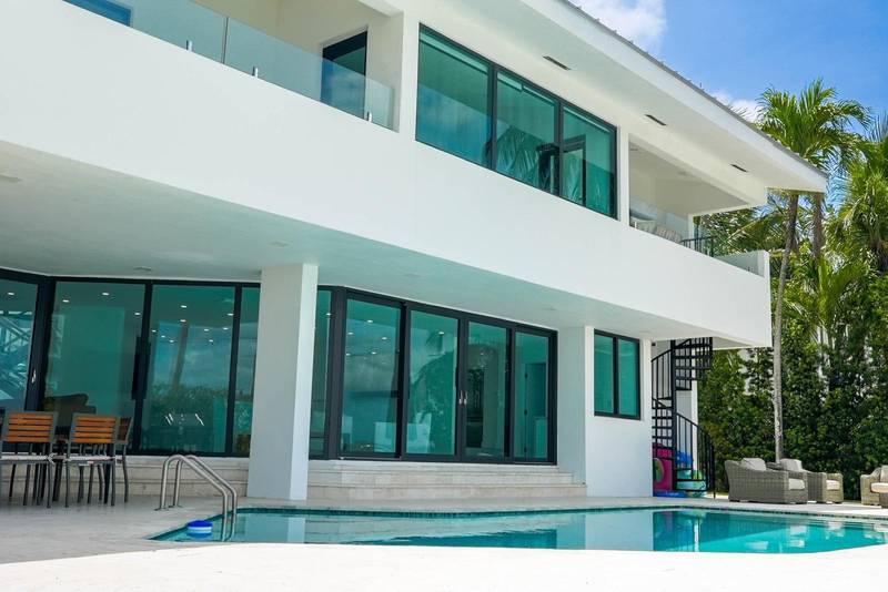 Villa Isla, luxury villa in North Bay Village, photo 3