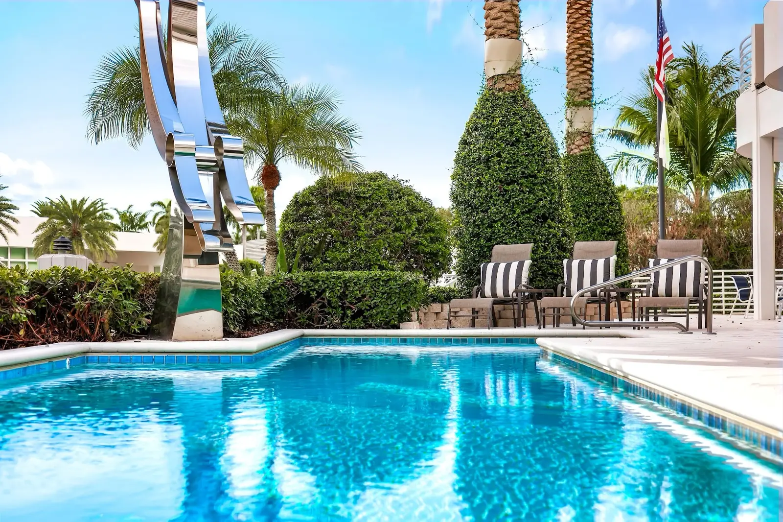 Villa Lanterna, luxury villa in Lighthouse Point, photo 4