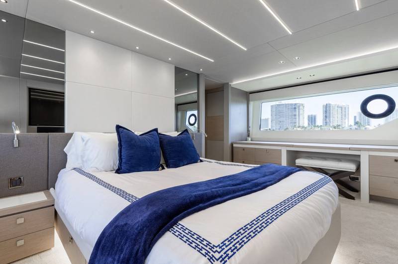 Sunseeker 80 master cabin