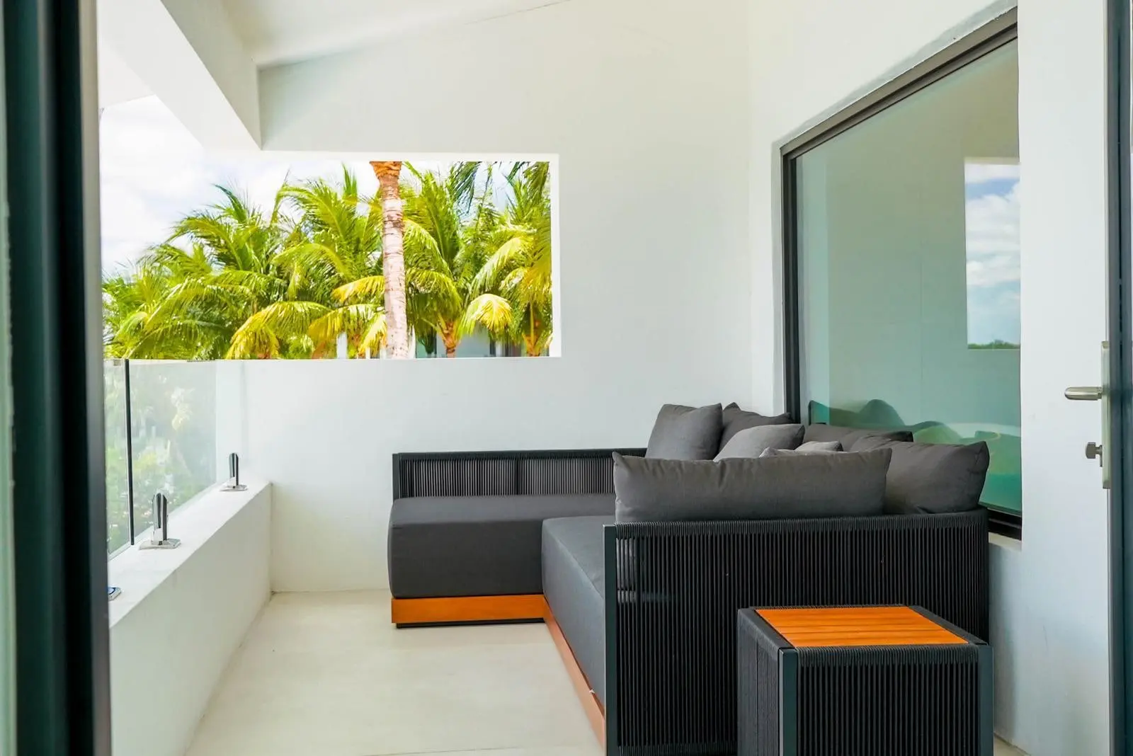 Villa Isla, luxury villa in North Bay Village, photo 6