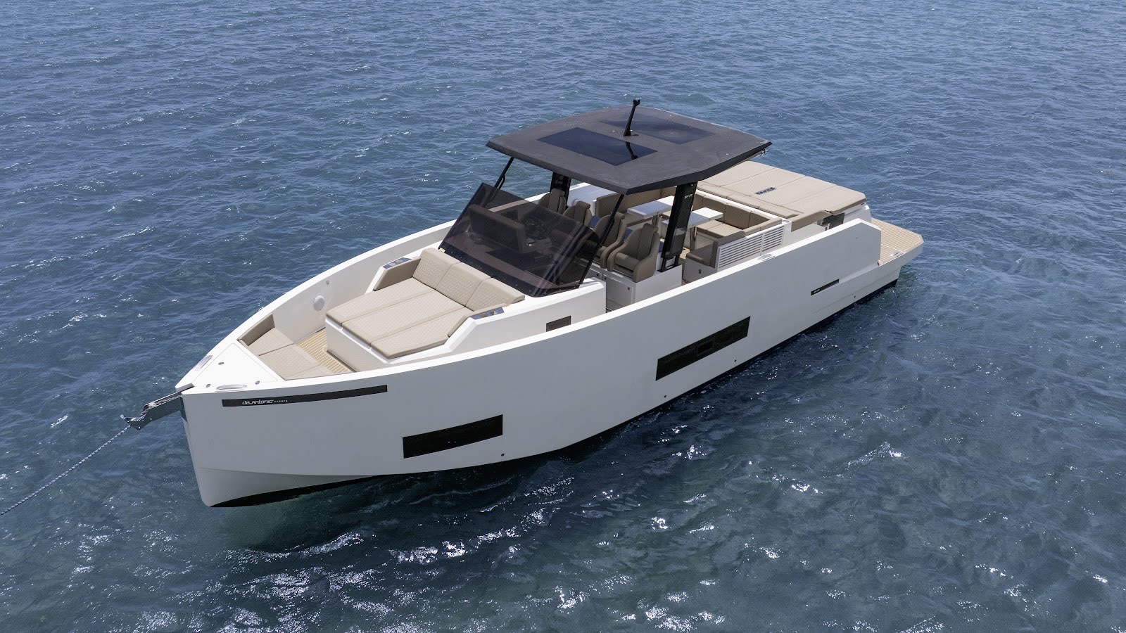 De Antonio 42 yacht charter in Miami