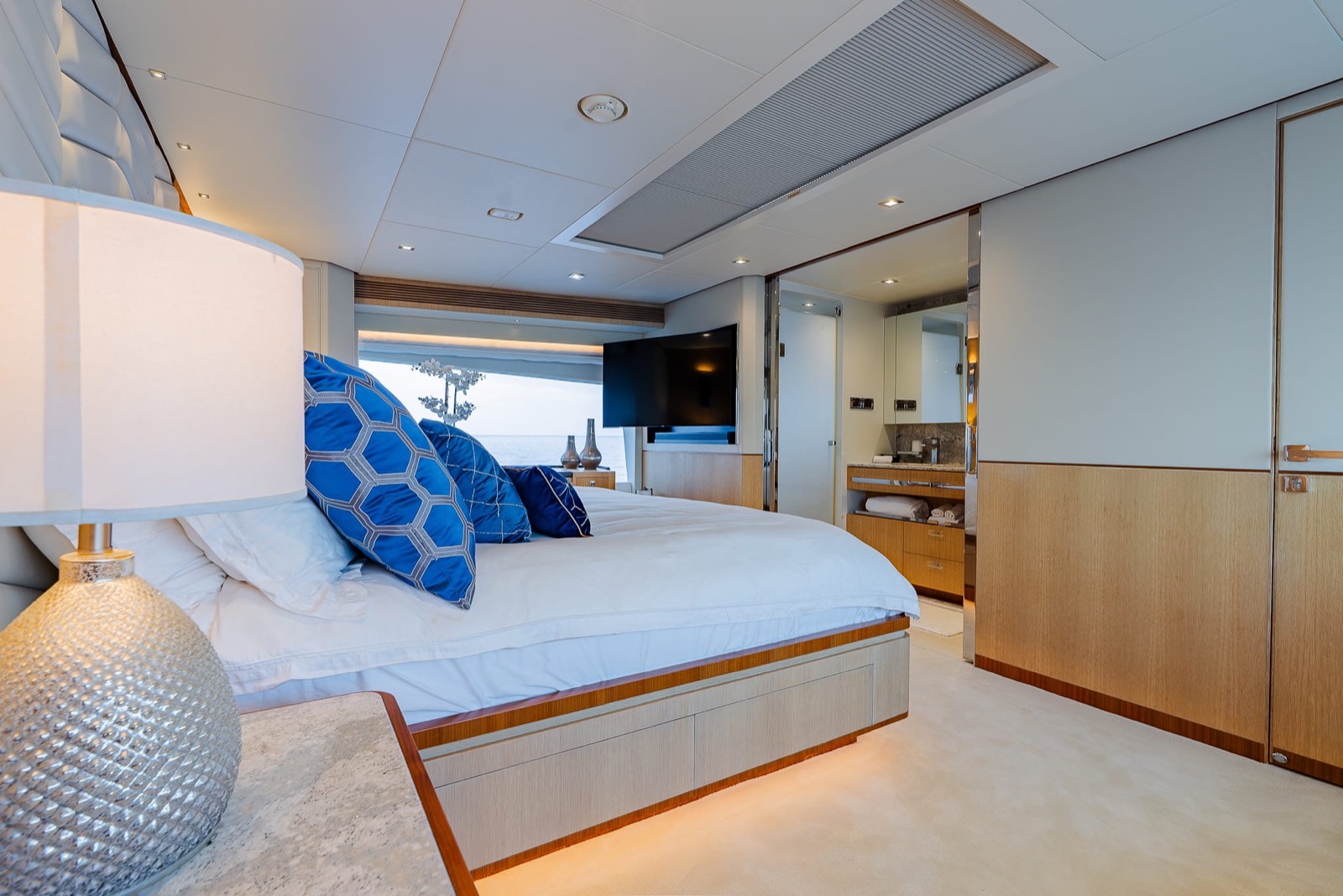 Horizon FD90 Skylounge "Matzu", photo 10 of 28