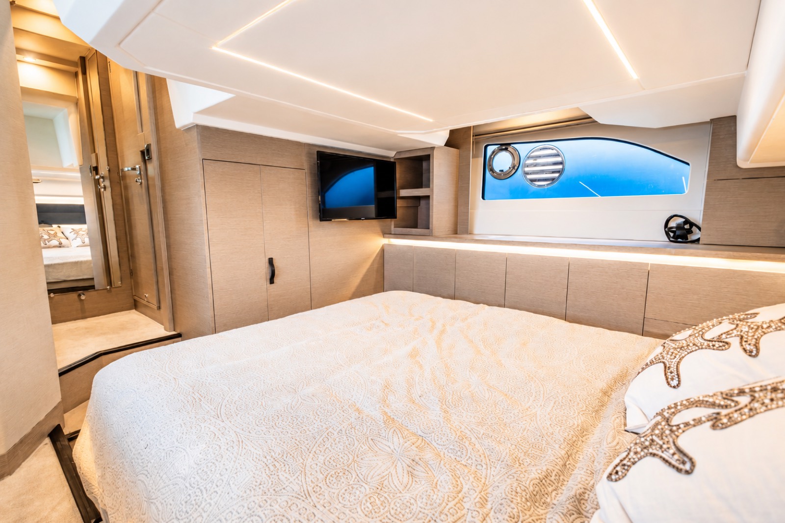 Prestige 45 "Amani", photo 11 of 16